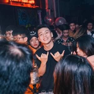 Meet your Posher, Hoài